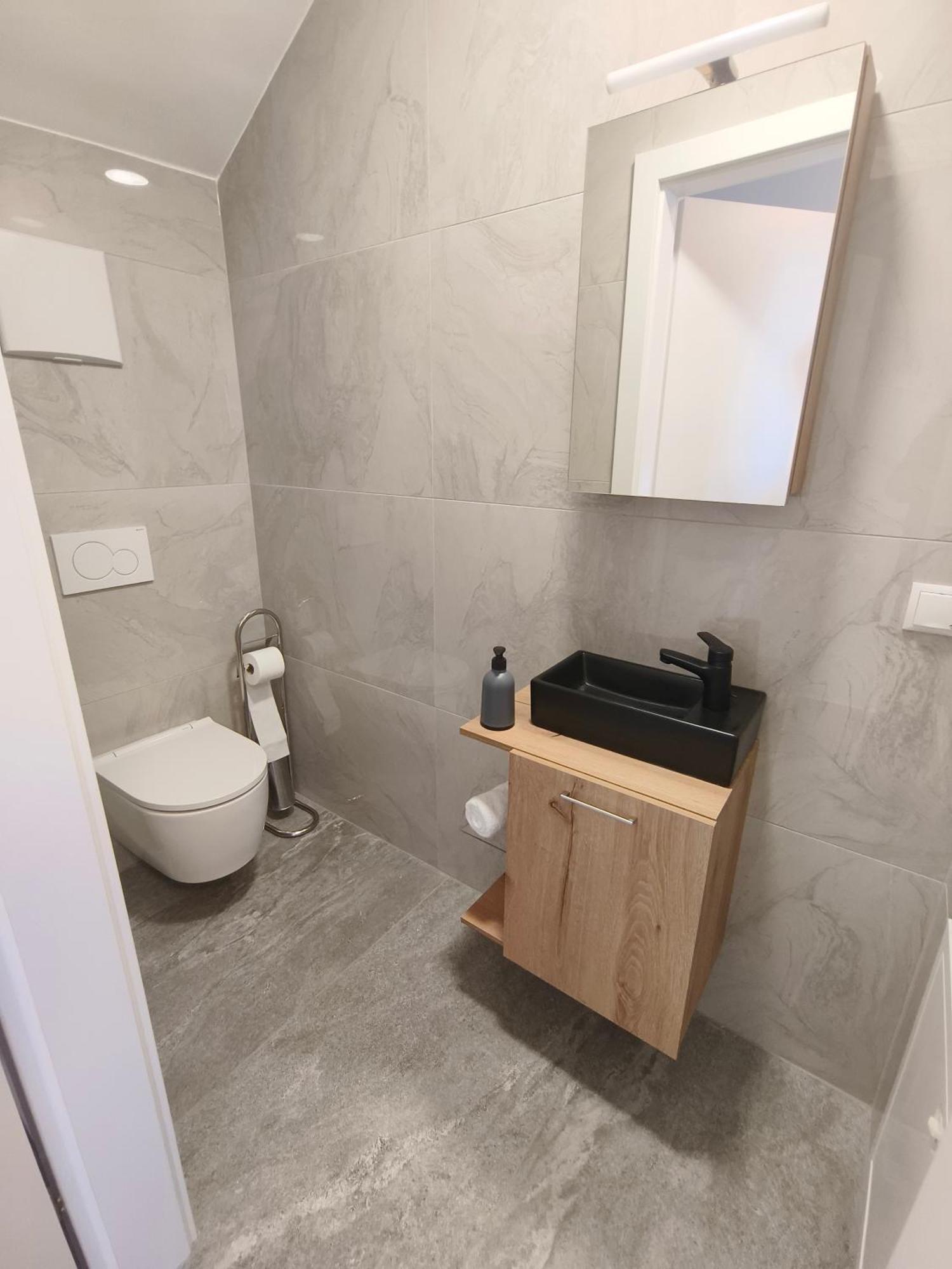 Triplex Appartements Klosterneuburg Buitenkant foto